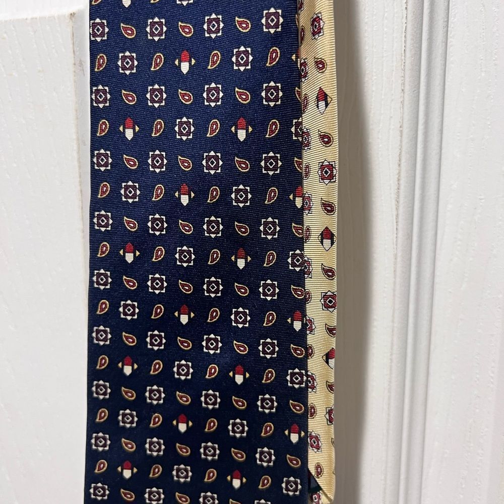 Tommy Hilfiger tie